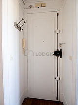 Apartment Paris 20° - Entrance