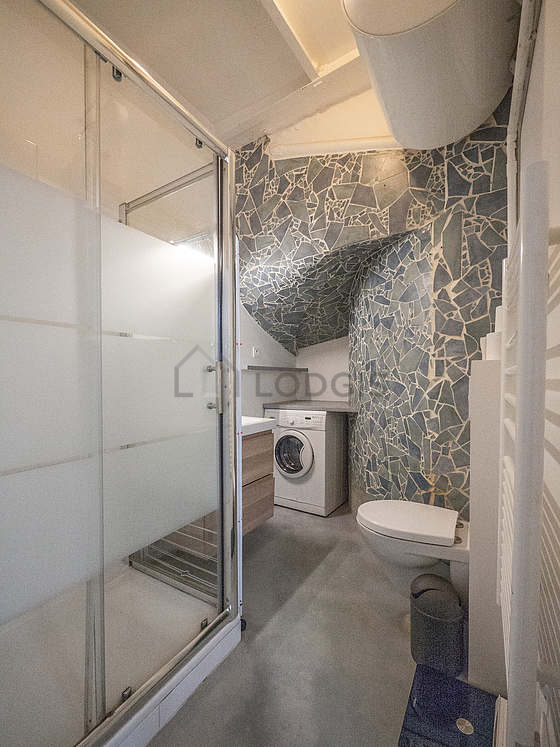 Beautiful bathroom with tile floor
