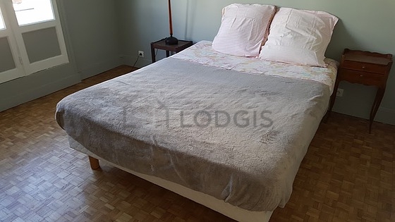 Chambre donnant sur cour