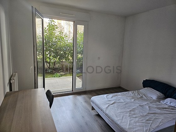 Chambre donnant sur jardin