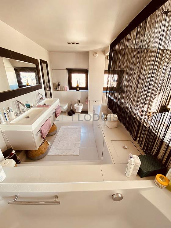Penthouse Suresnes - 