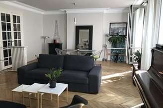 Париж Paris 8° 2 спальни Квартира