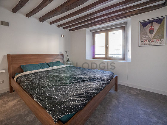 Bedroom facing the road