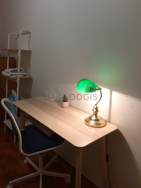 Chambre très calme pour 1 personnes équipée de 1 lit(s) de 90cm