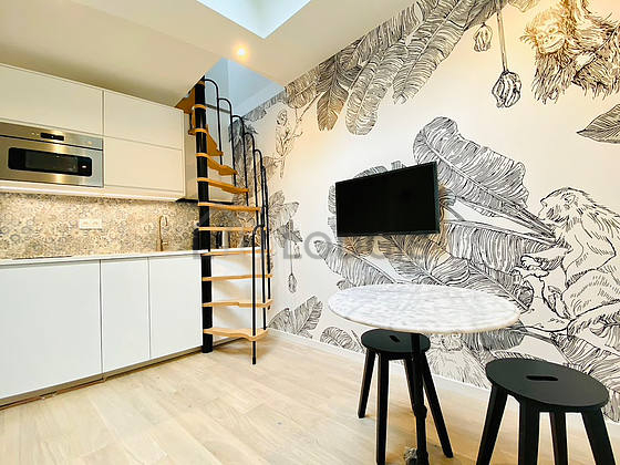 Magnifique cuisine avec du parquet au sol