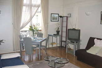 France Parigi 8° monolocale