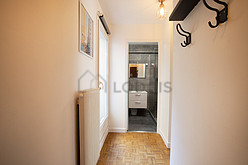 Apartment Paris 18° - Entrance