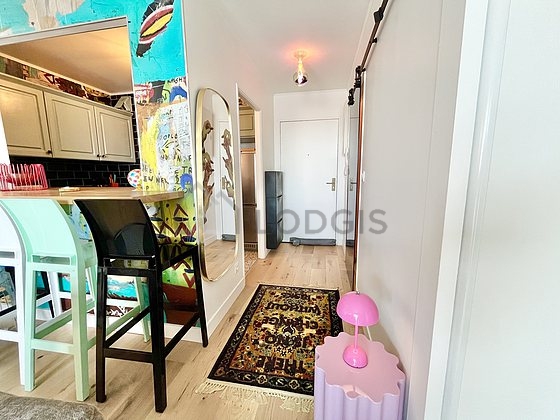 Magnifique séjour très calme et très lumineux d'un appartement à Paris