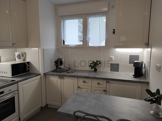 Great kitchen of 7m² with tile floor