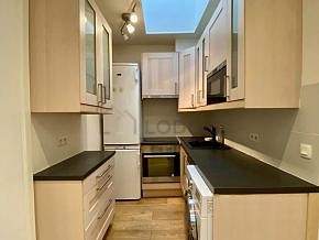 Magnifique cuisine avec du parquet au sol