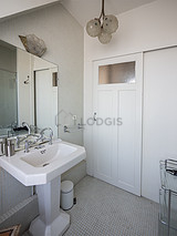 Apartment Paris 18° - Bathroom