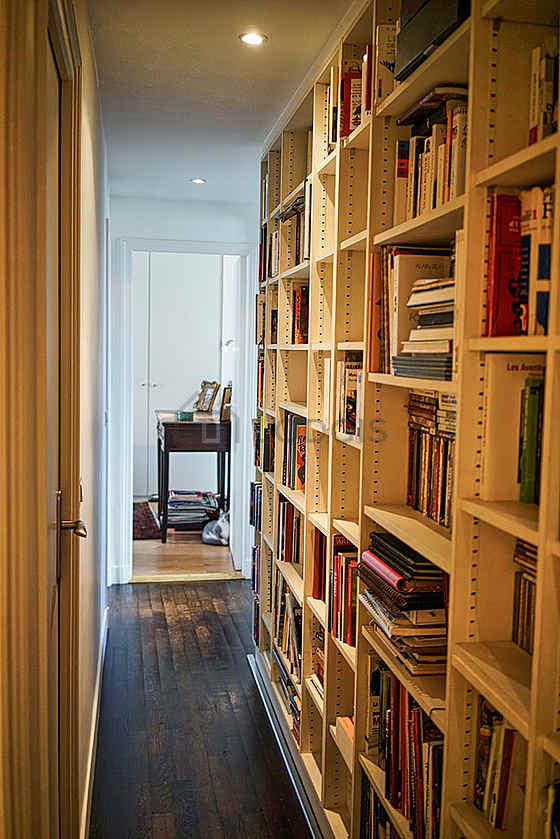 Very beautiful entrance with wooden floor