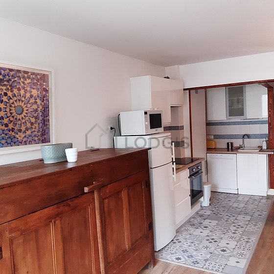 Great kitchen with tile floor