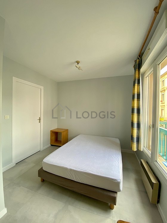 Séjour avec fenêtres