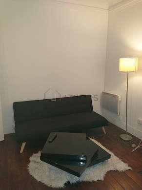 Very quiet living room furnished with sofa, coffee table, 1 chair(s)