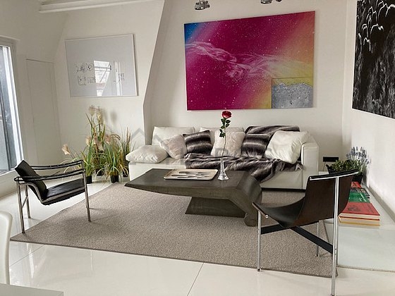 Séjour très calme équipé de télé, 1 fauteuil(s), 6 chaise(s)