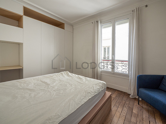 Chambre donnant sur cour