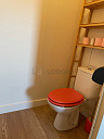 Toilettes indépendantes de la salle d'eau