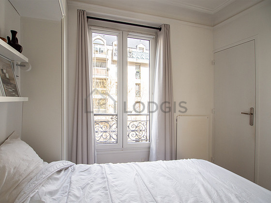 Very quiet bedroom for 2 persons equipped with 1 bed(s) of 140cm