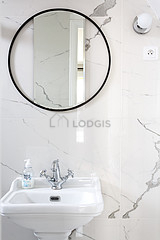 Apartment Paris 9° - Bathroom