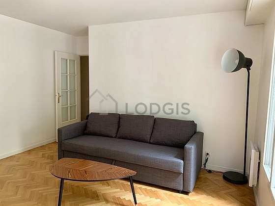 Living room furnished with 1 sofabed(s) of 140cm, dining table, coffee table, 4 chair(s)