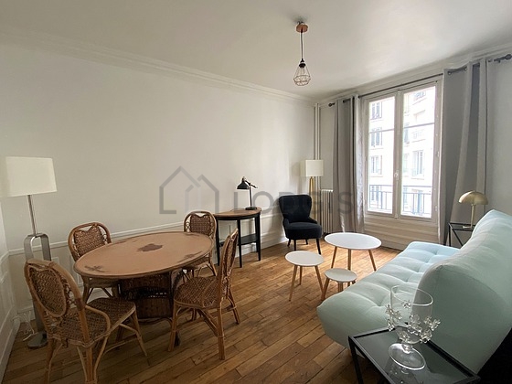 Séjour d'un appartement à Paris