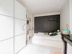 Apartment Paris 20° - Bedroom 
