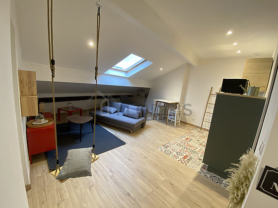 Séjour très calme équipé de télé, chaine hifi, 1 fauteuil(s), 1 chaise(s)