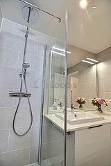 Apartment Paris 8° - Bathroom