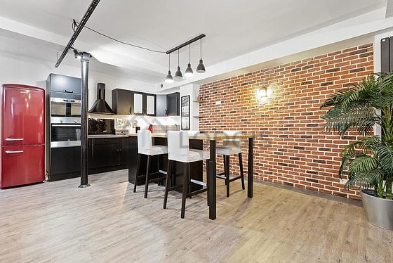 Great kitchen of 4m² with wooden floor