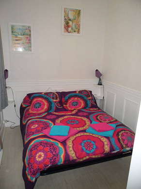 Bedroom with the carpetingfloor