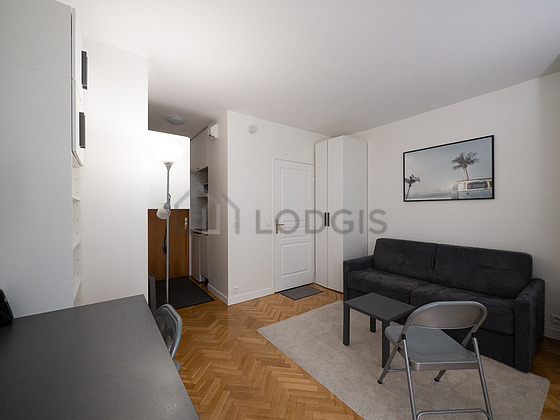 Magnifique séjour très calme et très lumineux d'un appartement à Paris