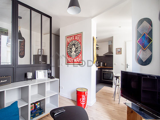Magnifique séjour très calme et très lumineux d'un appartement à Paris