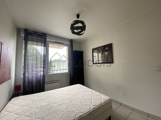 Bedroom with windows