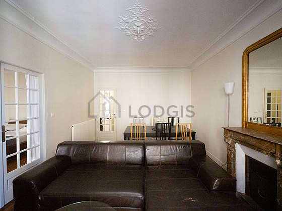 Very quiet living room furnished with sofa, coffee table, 1 chair(s)