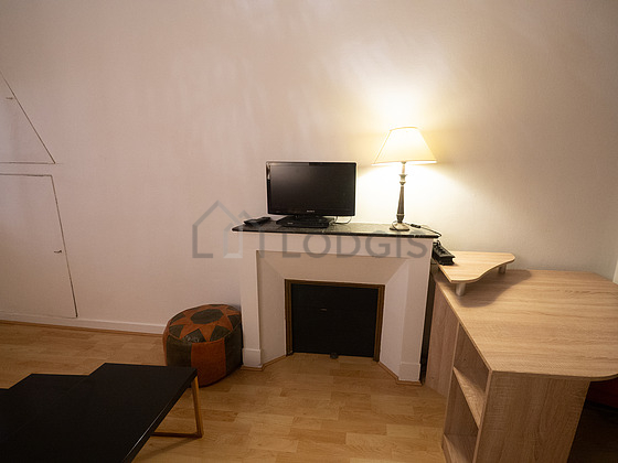 Very quiet living room furnished with 1 sofabed(s) of 140cm, tv, dvd player, fan