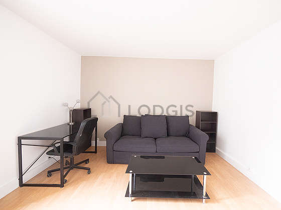 Very quiet living room furnished with 1 sofabed(s) of 150cm, tv, 1 chair(s)