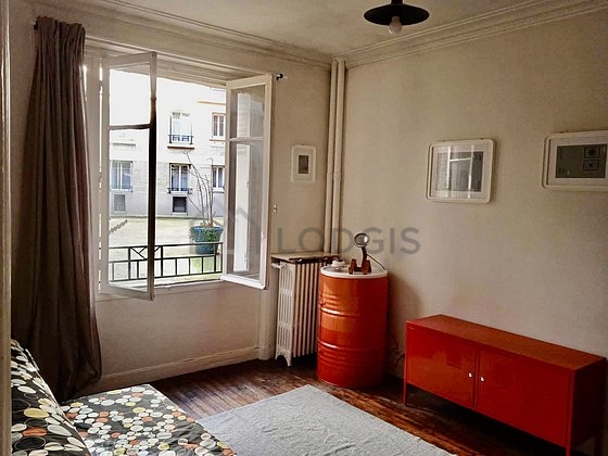 Very quiet living room furnished with 1 sofabed(s) of 140cm, sofa, 1 chair(s)