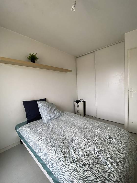 Bedroom with windows