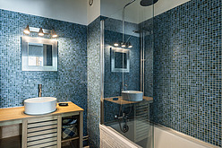 Apartment Paris 4° - Bathroom