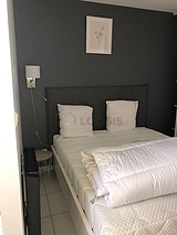 Apartment Montpellier Centre - Bedroom 