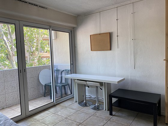 Living room with windows