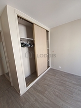 Apartment Suresnes - Bedroom 