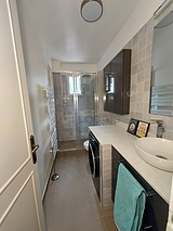 Apartment Paris 18° - Bathroom