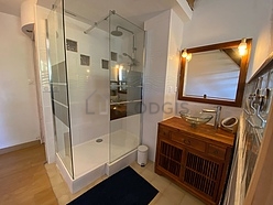 Triplex Hôpitaux-Facultés - Badezimmer