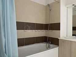 Apartment Toulouse Sud-Est - Bathroom