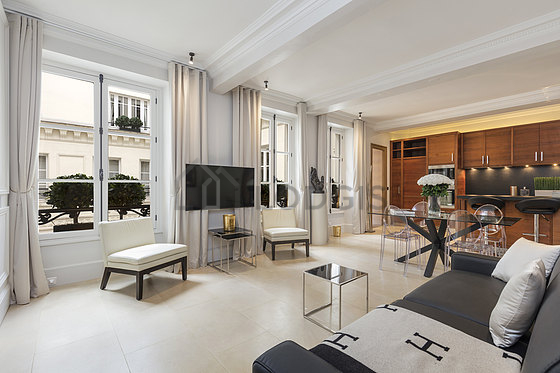 Rental apartment 2 bedroom with elevator and concierge Paris 1
