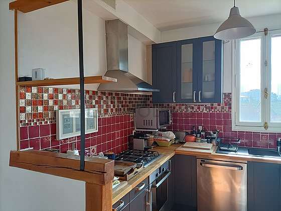 Great kitchen with tilefloor