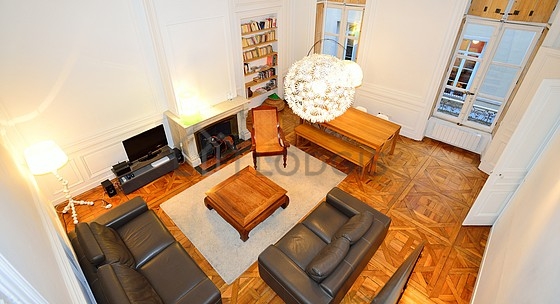 Sitting room of a duplex in Paris