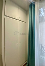 Apartment Paris 20° - Bedroom 